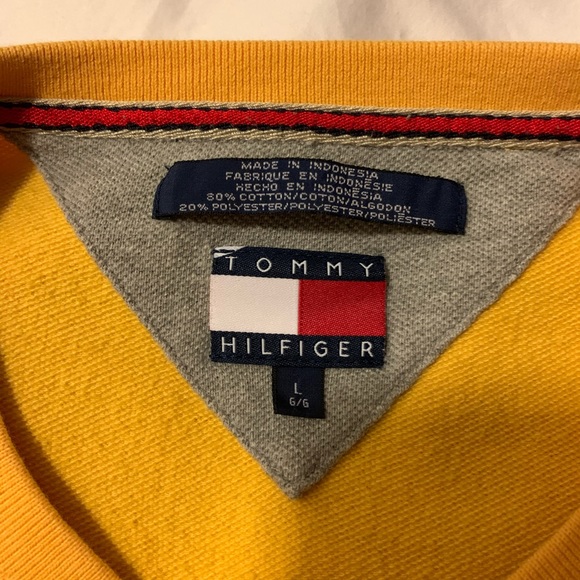 Vintage Tommy Hilfiger Spellout Crewneck - Picture 3 of 3